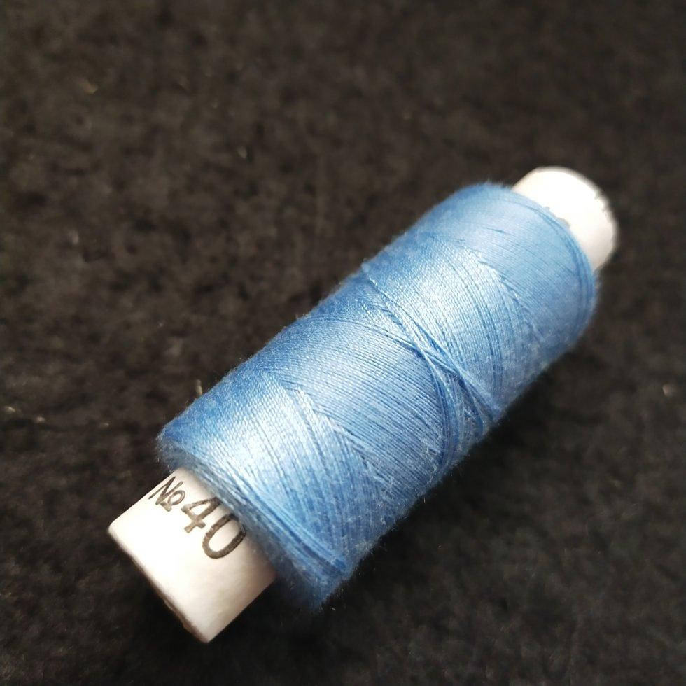 

054 Нитки в катушках, швейные 100 полиэстер 40/2 (боб 200м)