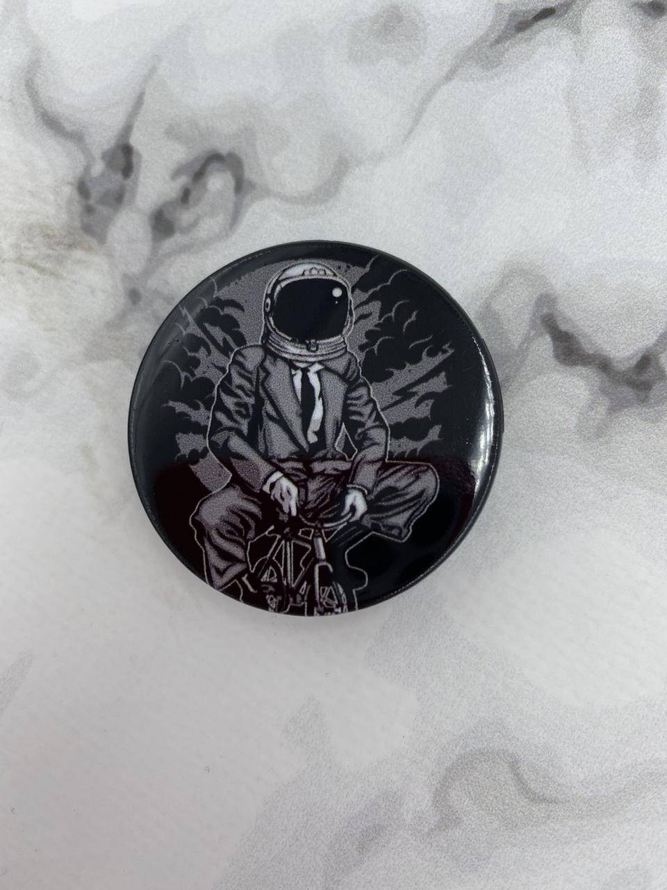 

Держатель для смартфона / планшета попсокет Popsocket глянцевый (Скафандр), Черный
