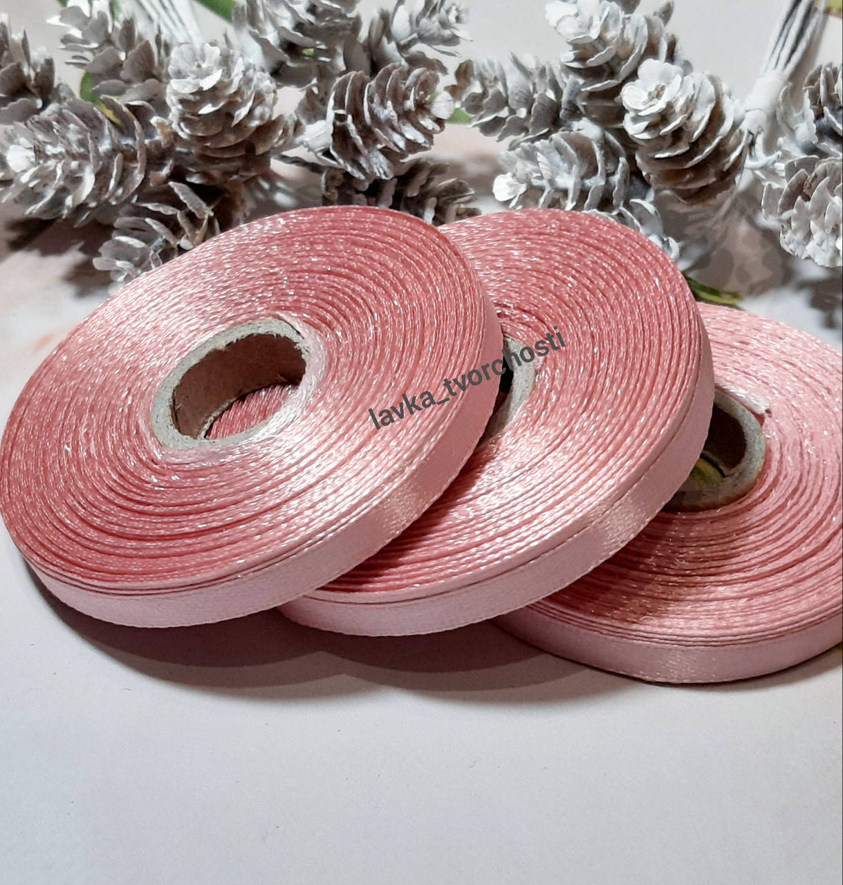 

Стрічка атлас 0,6мм пудра