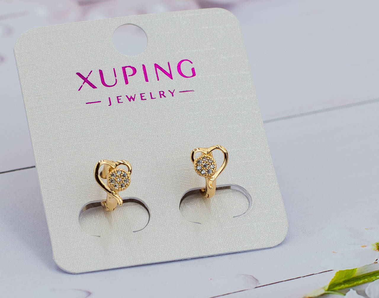 

Серьги детские мед золото Xuping в форме сердечка – позолота 18К, высота 10мм, ширина 8мм