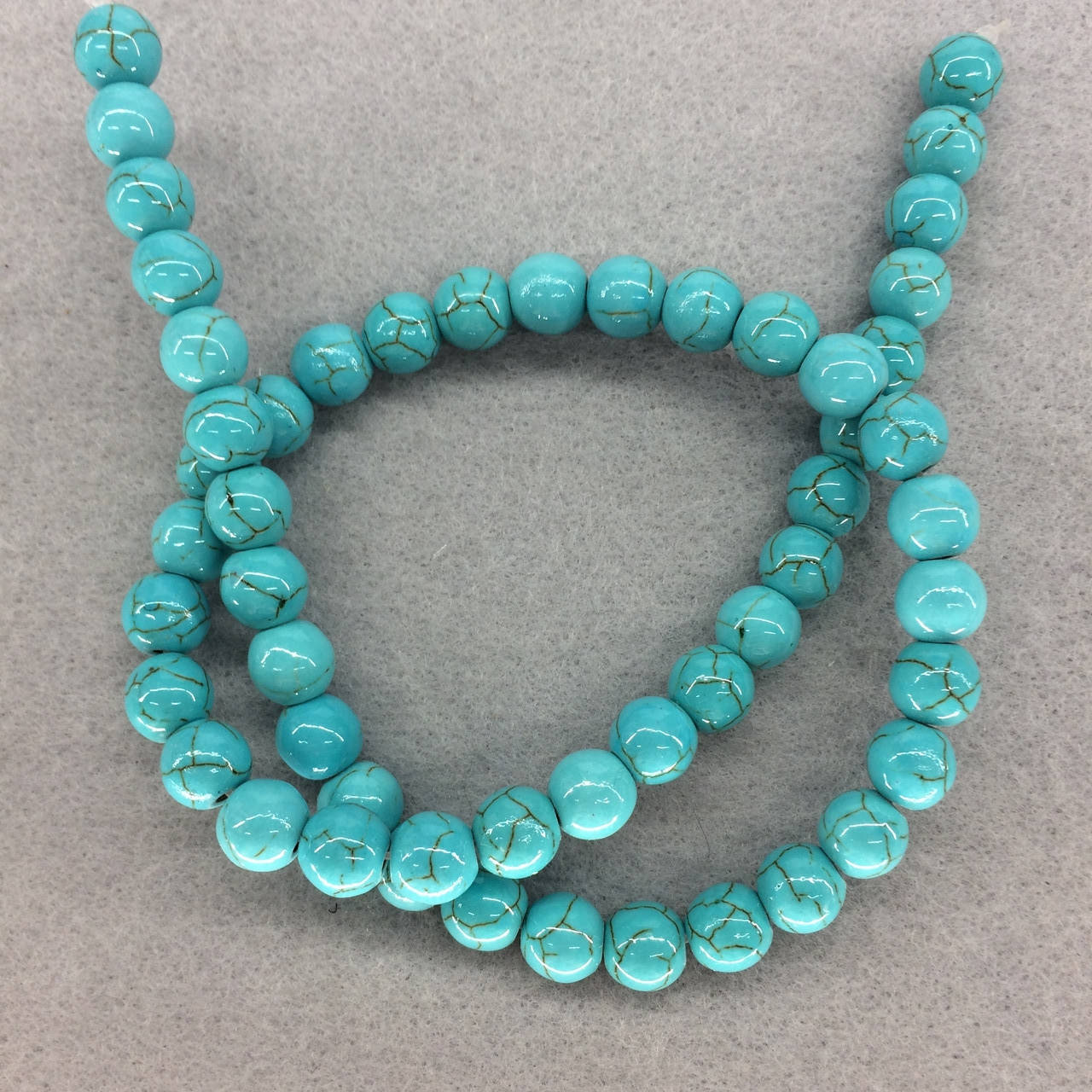 

Бусины на нитке Бирюза (им. из говлита) гладкий шарик d=8мм