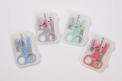 

Манікюрний набір дитячий (ножиці, пилочка, щипчики) Lindo в асорнтимені LI 801