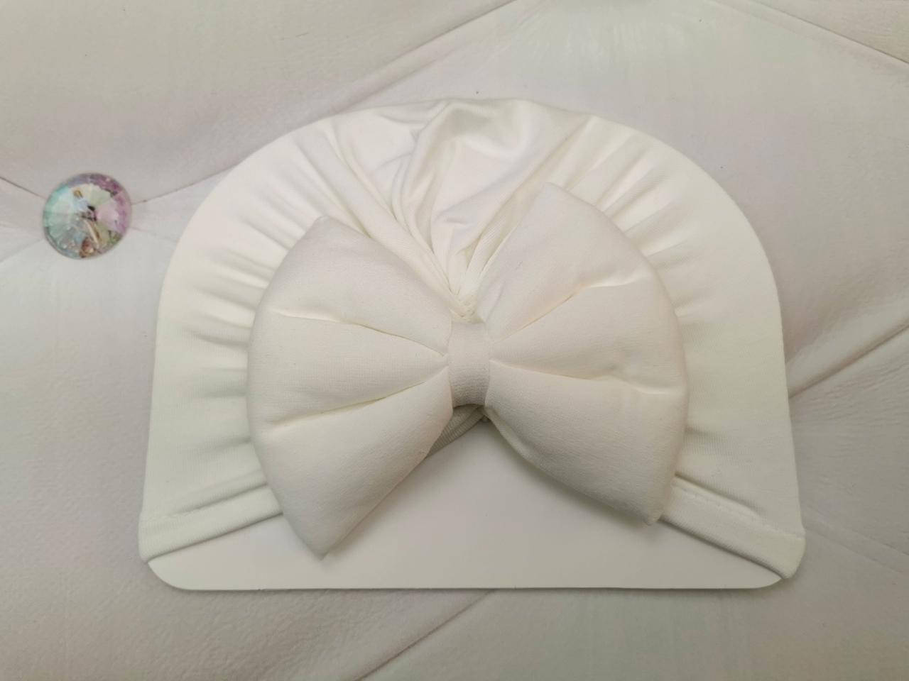 

Шапочка для дівчинки з бантиком біла 1736, розмір 40-46