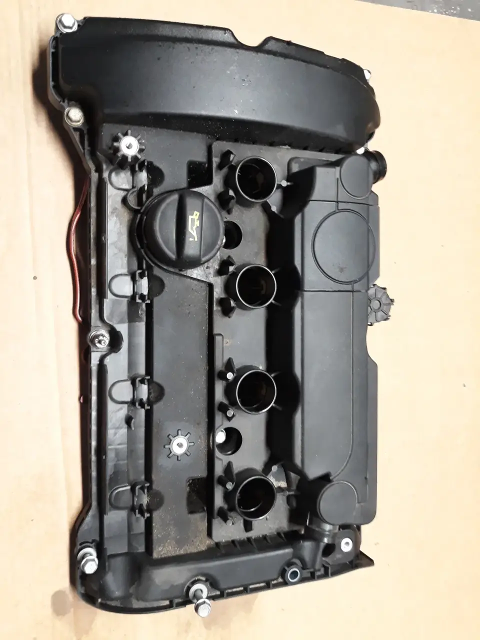 

Крышка головки блока CITROEN PEUGEOT 1,6THP под заказ 2-4 дн