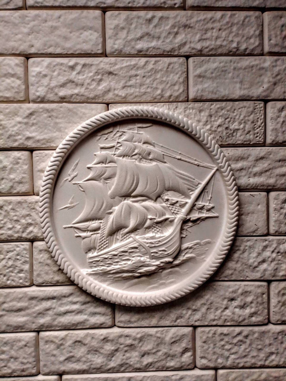 

Панно гипсовое, декоративное ✅ Корабль