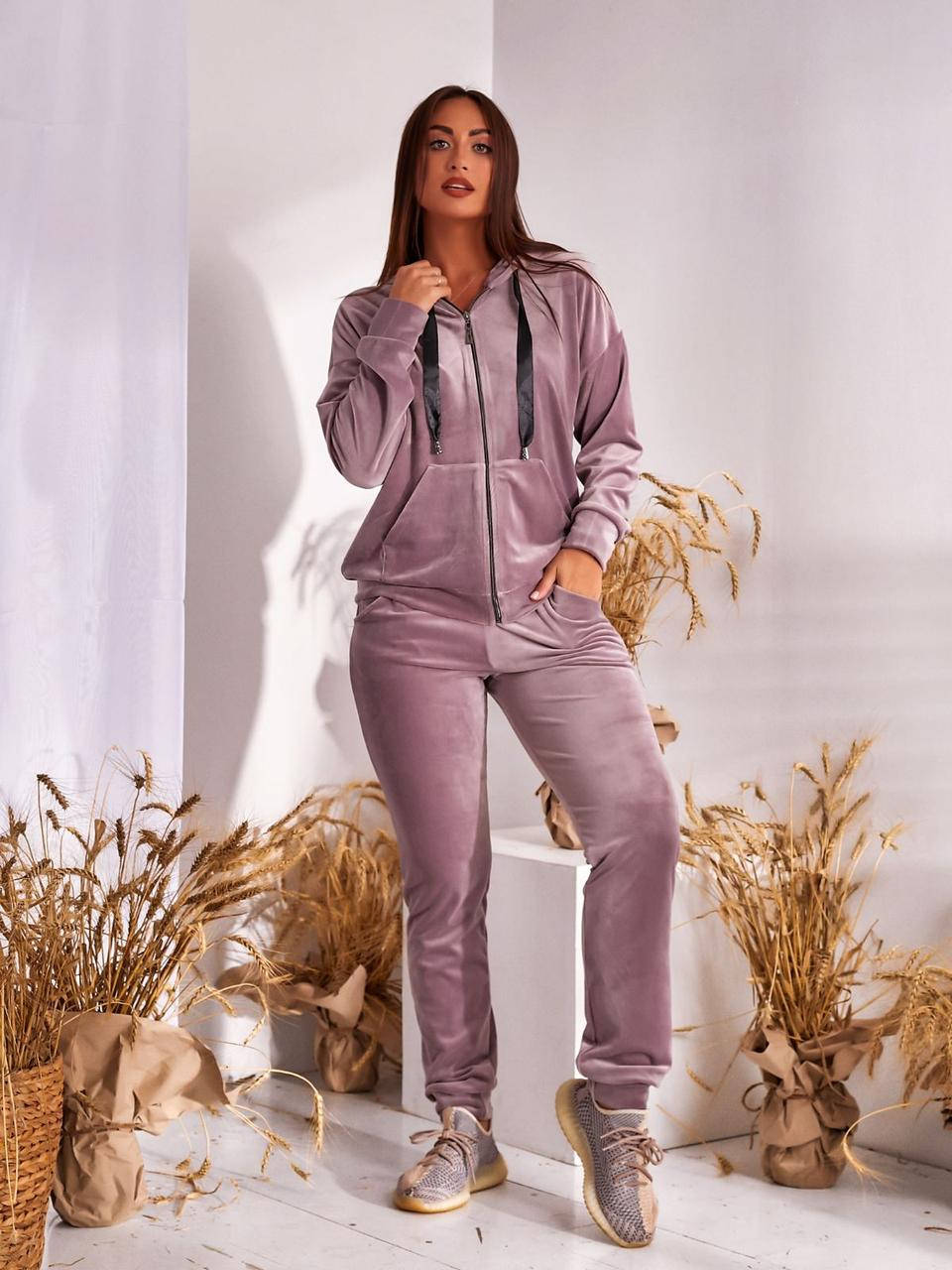 

Спортивный костюм женский велюровый, размеры 44-58 "DORA" недорого от прямого поставщика