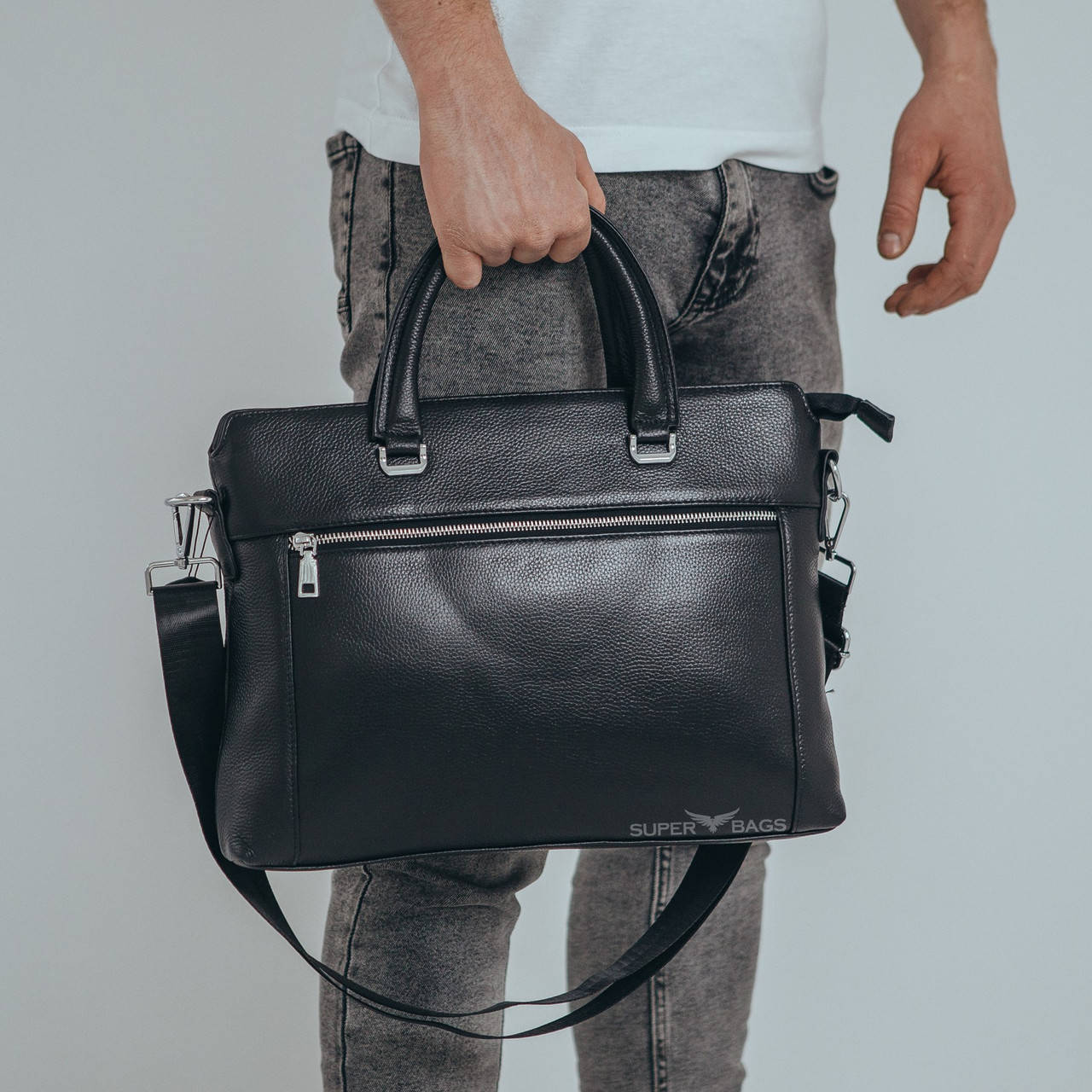 

Мужская кожаная сумка на два отделения Leather Collection Черная из натуральной кожи, Черный