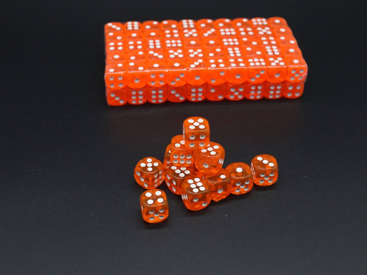

Кости игральные. Цвет оранжевый. 14мм, Разные цвета