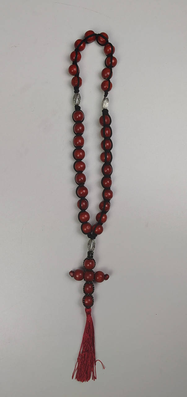 

Деревянные четки с крестиком.