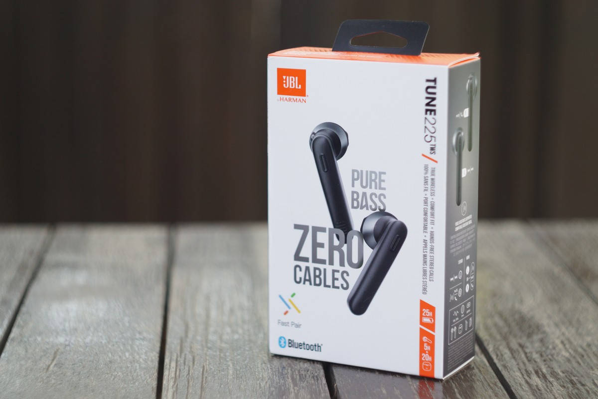 

JBL Tune 225 TWS, полностью беспроводные наушники (True Wireless), Черный