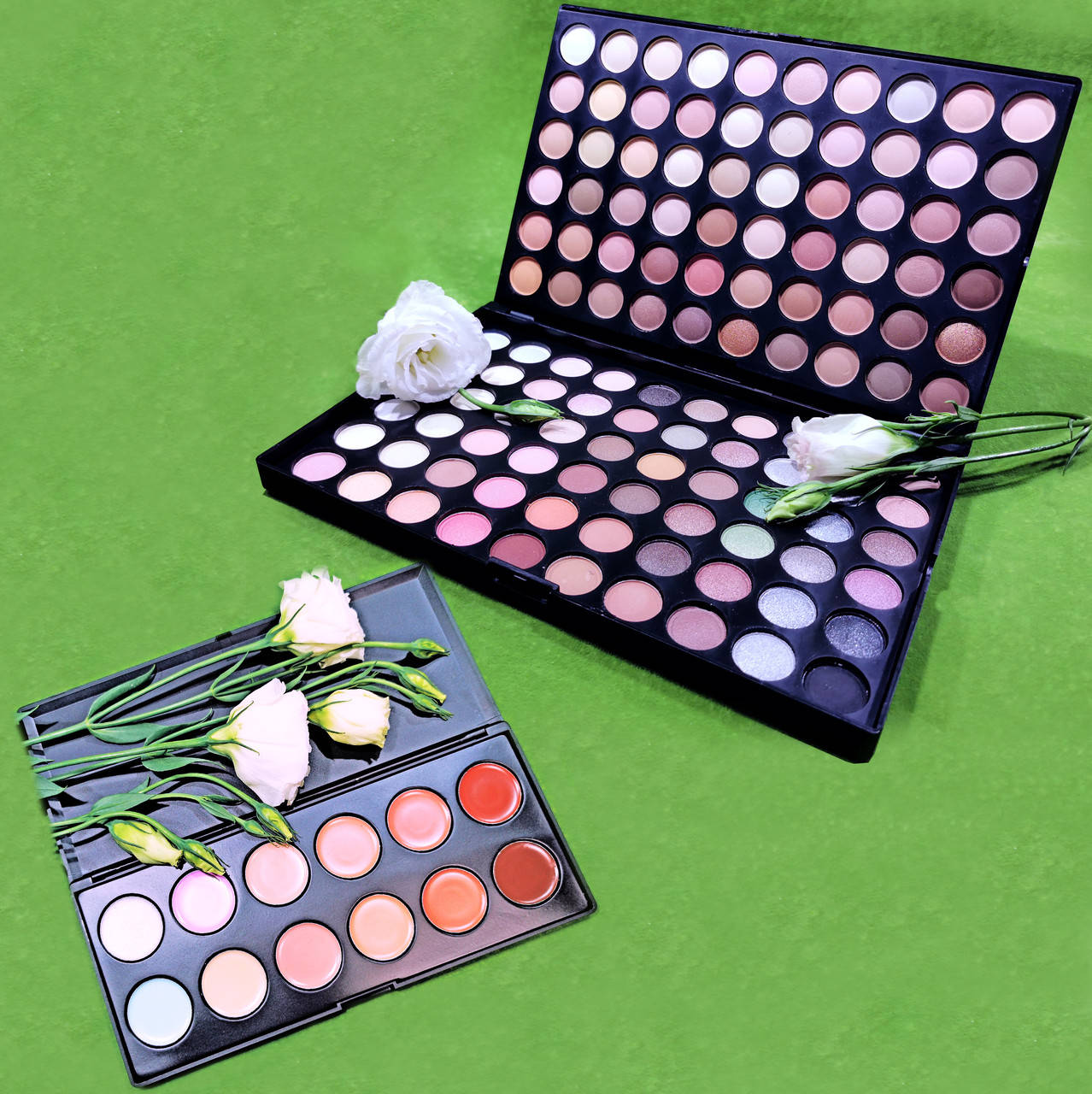 

Набор для макияжа Тени палитра 120 №4 + корректоры 12 цветов