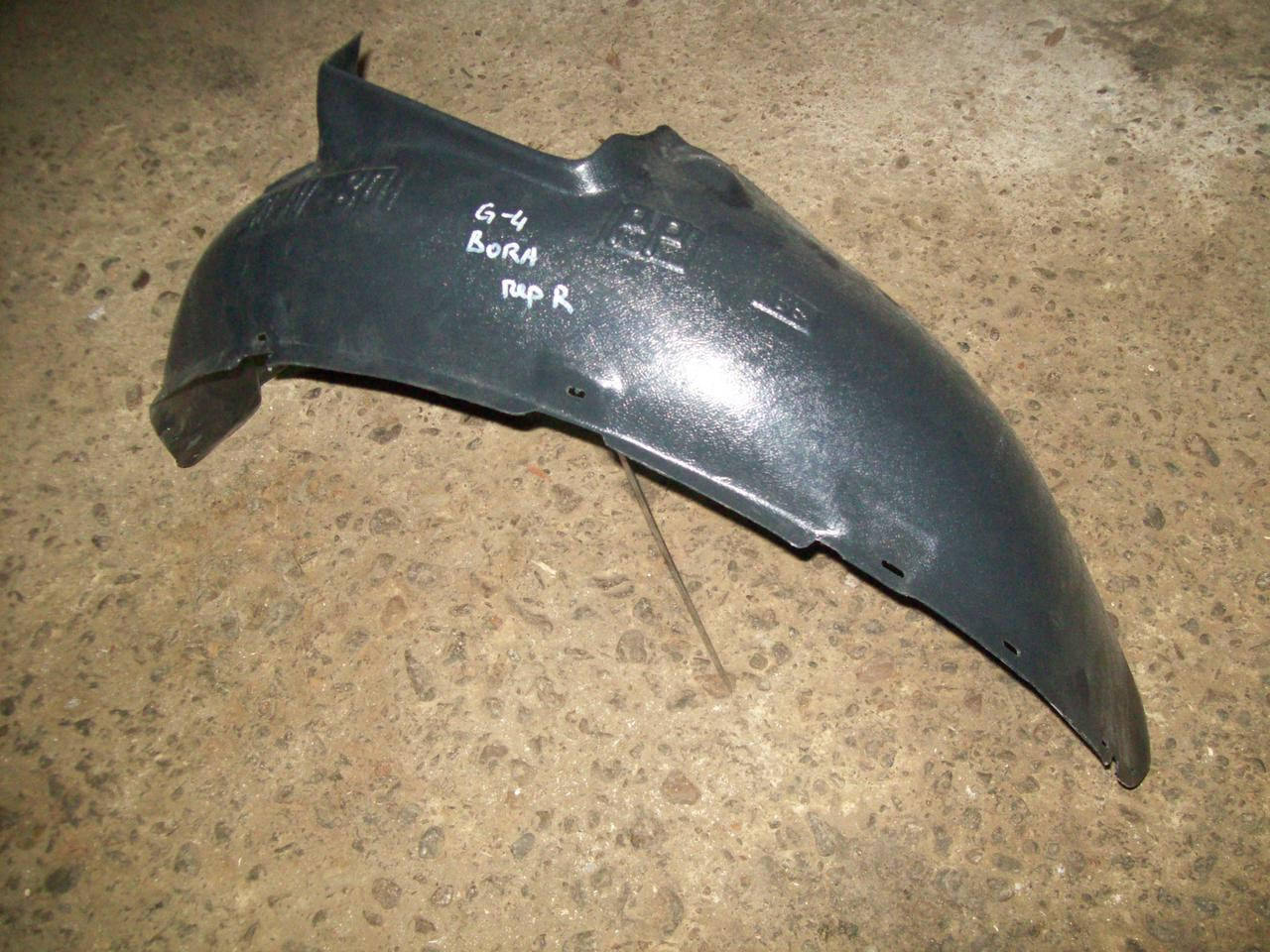 

Подкрылок Volkswagen Golf 4, Bora, Гольф 4, Бора. Передний правый. 1J0809962B.