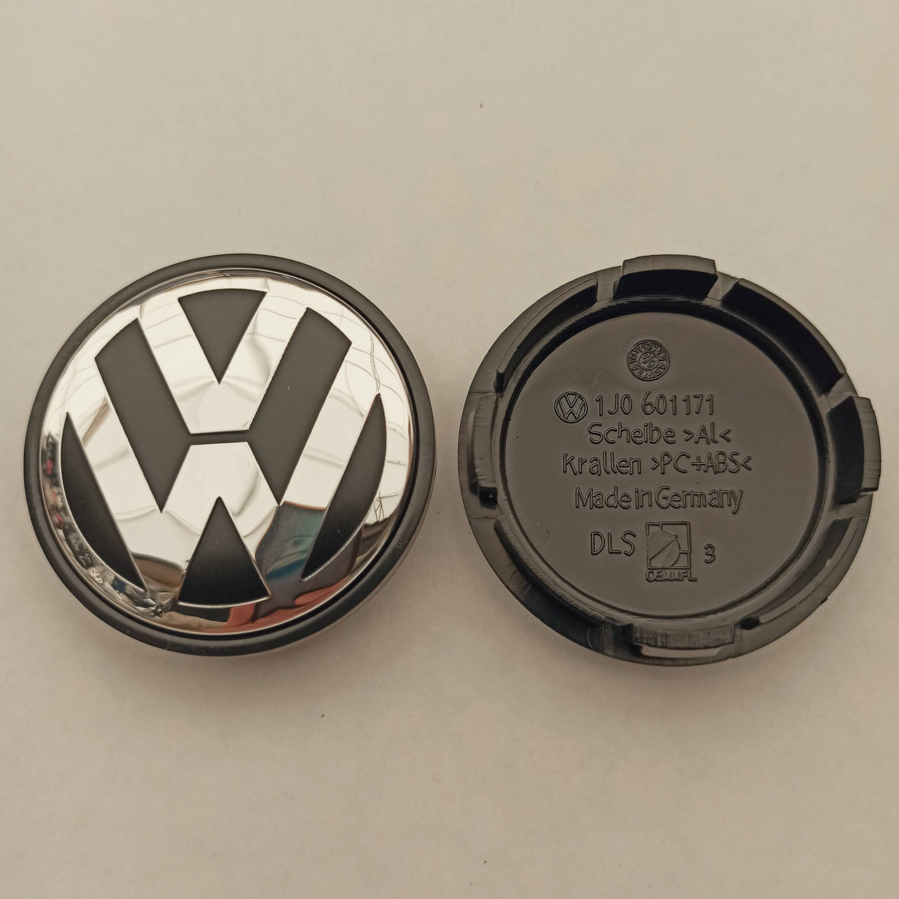 

Колпачок в диск Volkswagen 53-56 мм 1J0 601 171