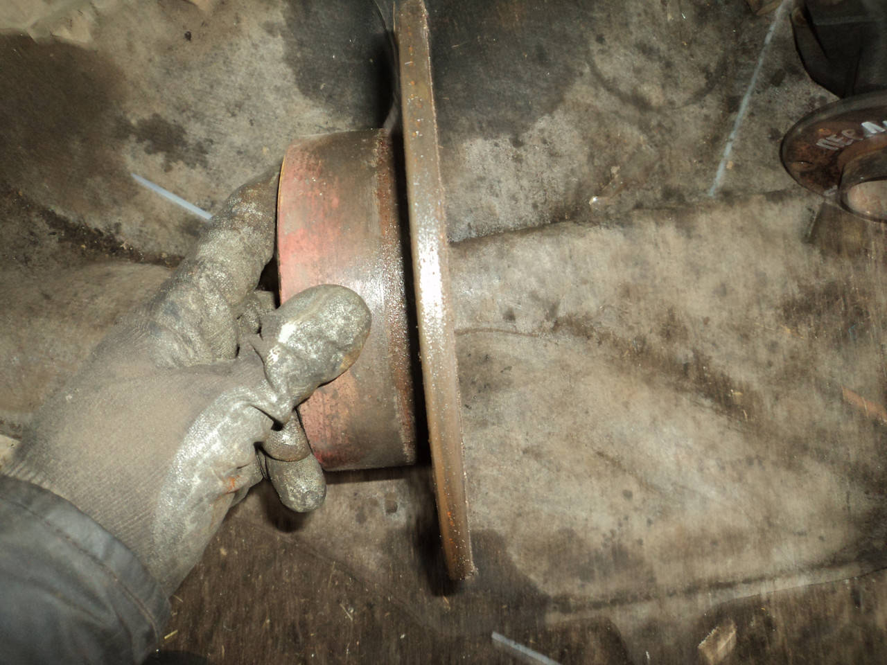 

Форд ескорт 4 (1986-1989) передній тормозний диск(9мм)