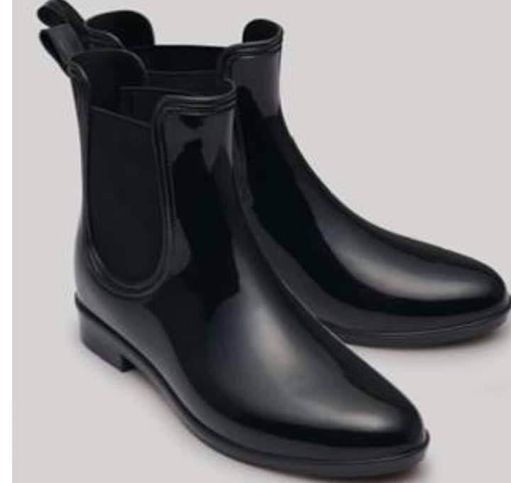 

Резиновые женские сапоги