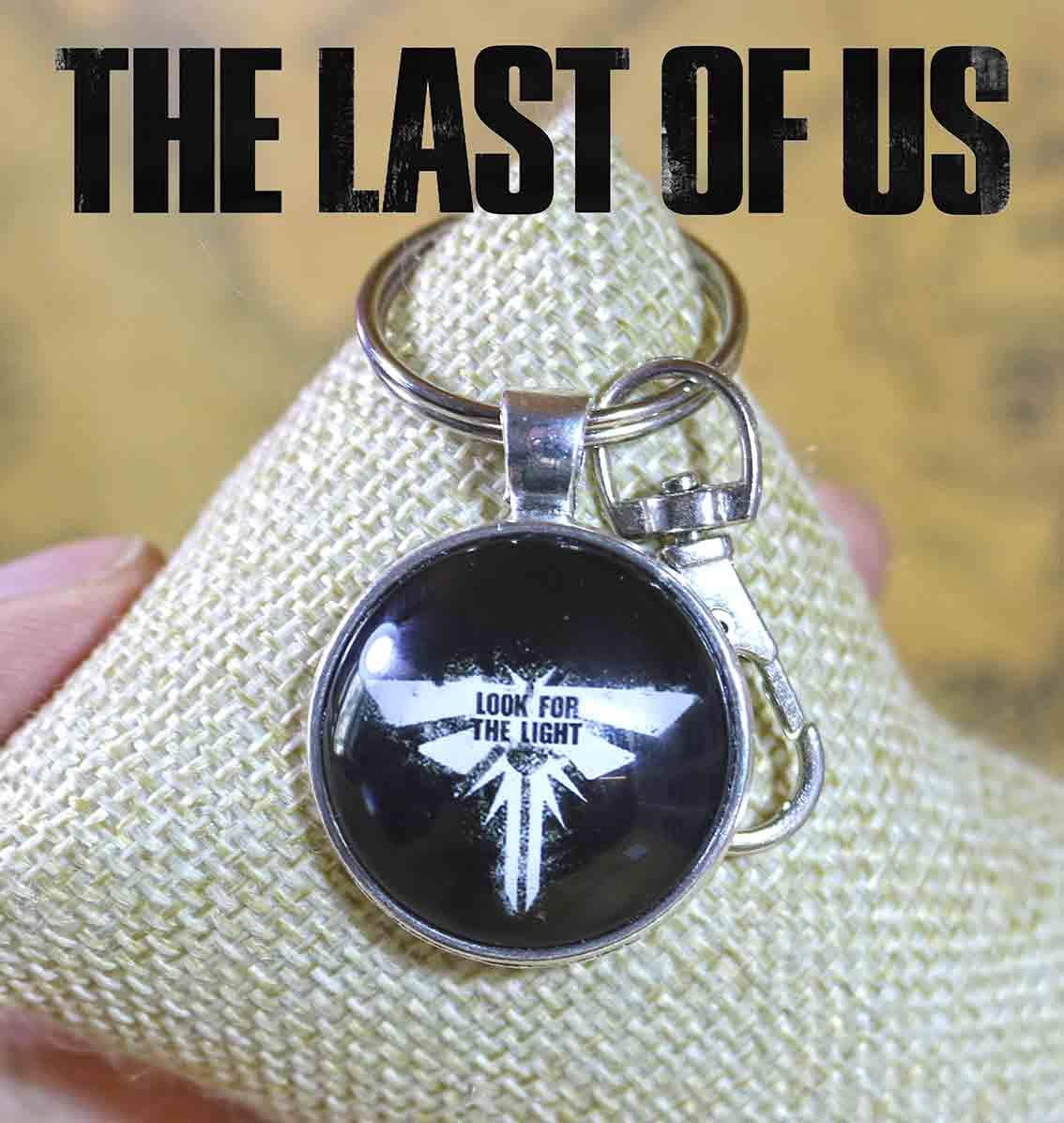 

Брелок с символом стрекозы The Last of Us чёрный, Черный