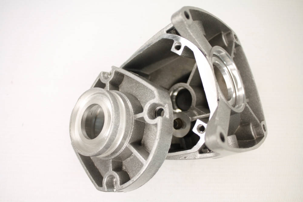 

Корпус редуктора болгарки Ижмаш su 2100