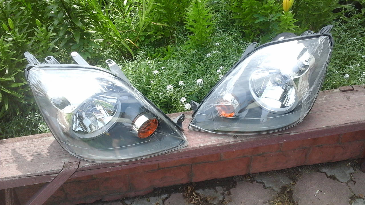 

Фара правая Ford Fiesta (Форд фиеста) 2006-2008. Пр-во Depo.