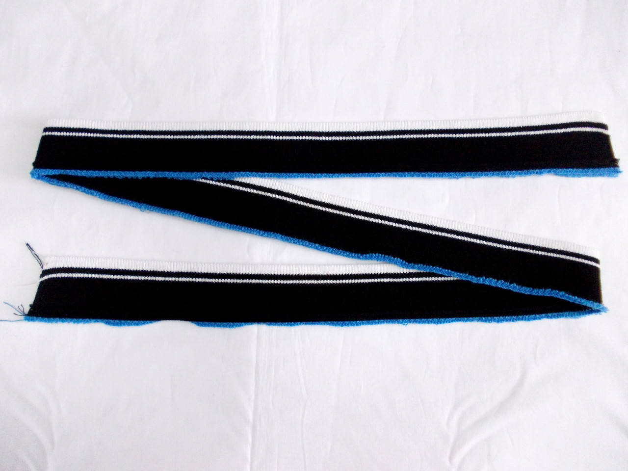 

Бейка манжетная (черный с 2 - мя белыми полосами) (арт. 3088)