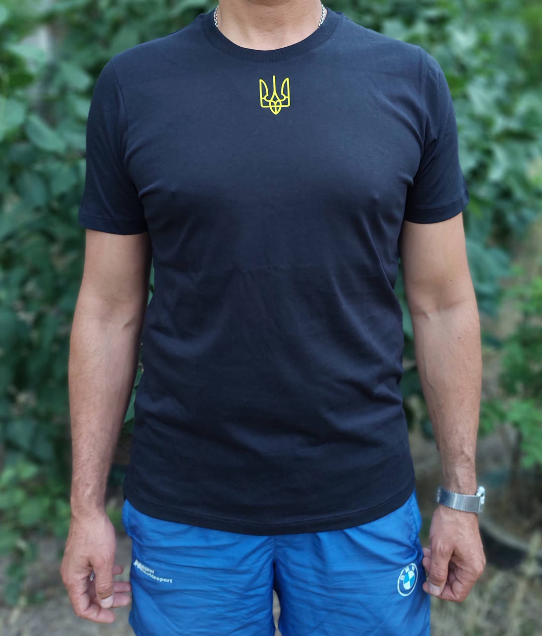 

Мужская футболка черная с наклейкой "Герб Украины" XXL
