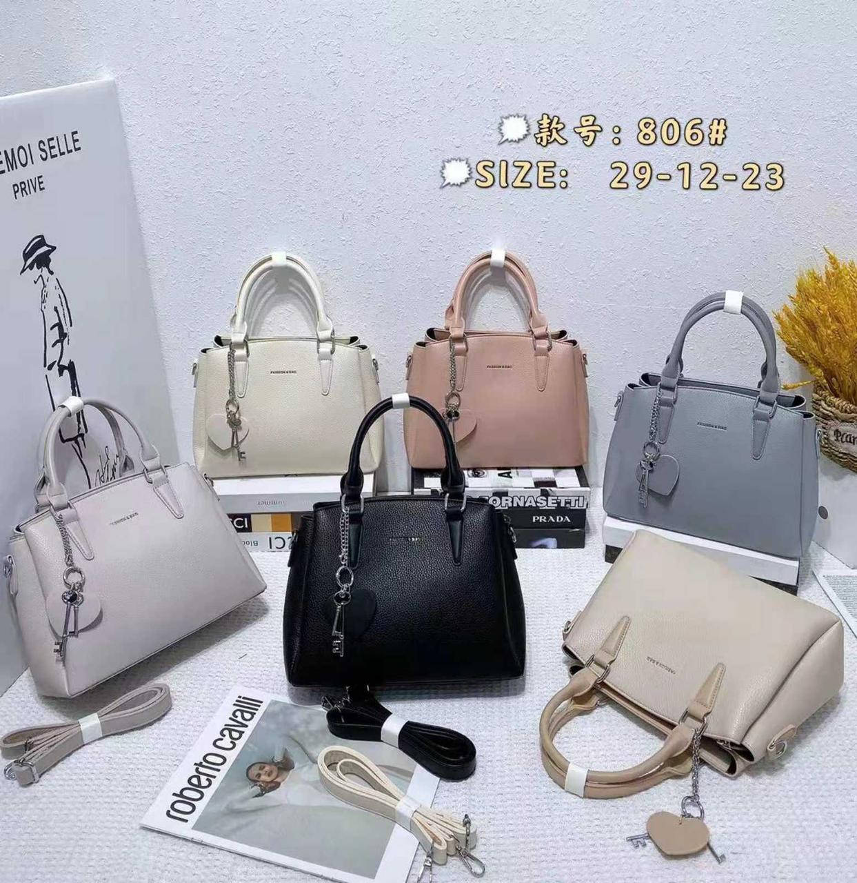 

Сумочка женская стильная на молнии с длинным ремешком 29*23 см в разных цветах Kuznec, Разные цвета