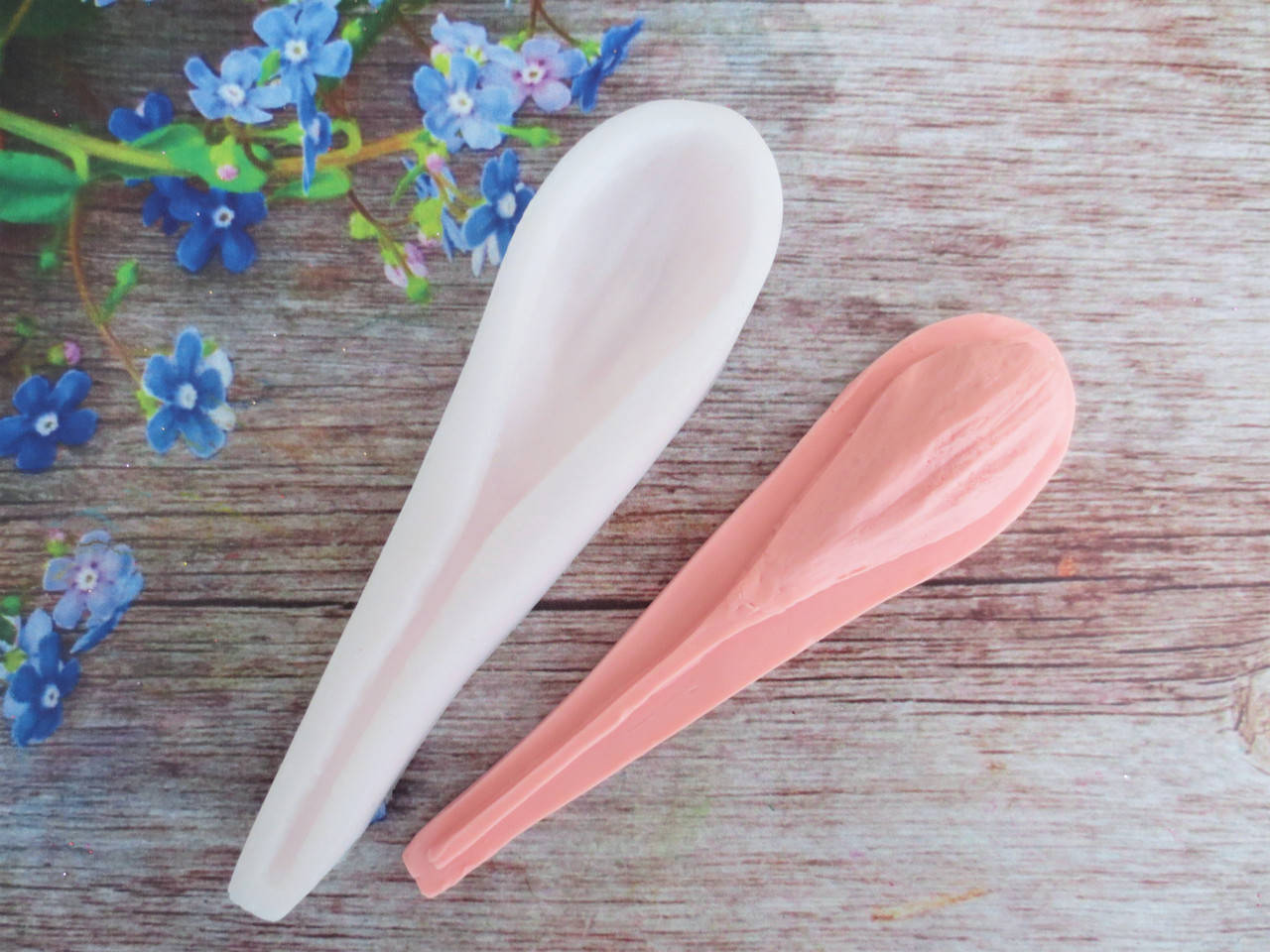 

Молд "Крокус" (р-р 5,0х2,0 см), 2 шт