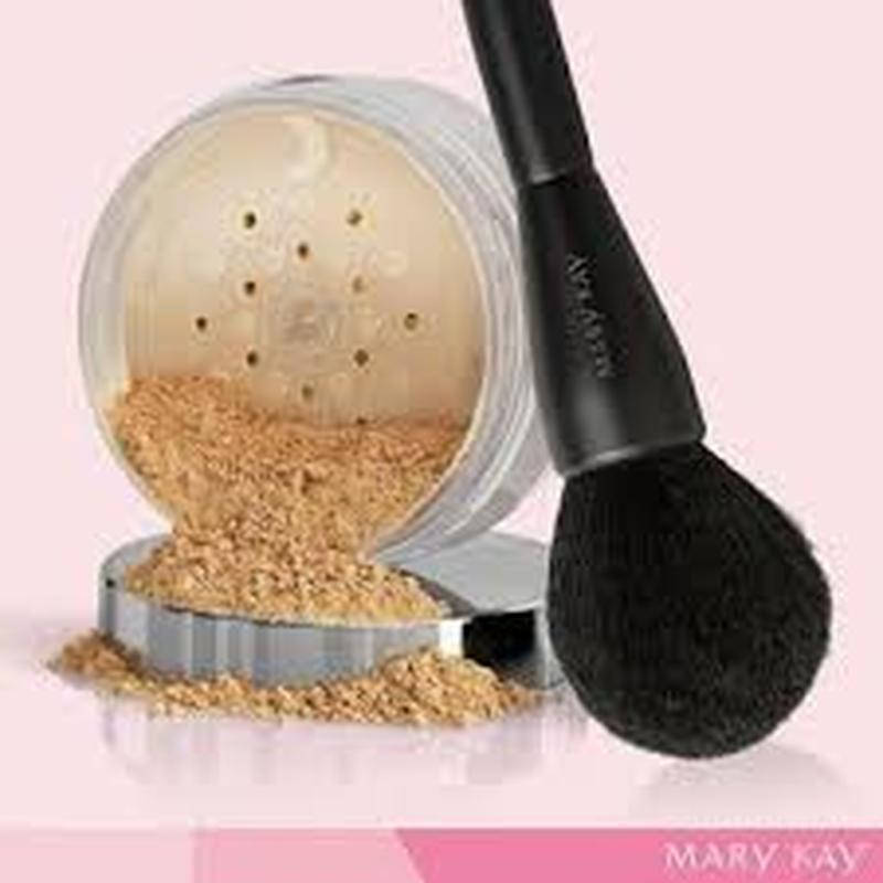 

Набор минеральная рассыпчатая пудра Mary Kay Слоновая кость 2+ кисть для пудры