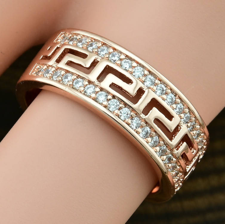 

Кольцо Xuping 14627 ширина 7 мм вставка белые фианиты позолота РО размер 18