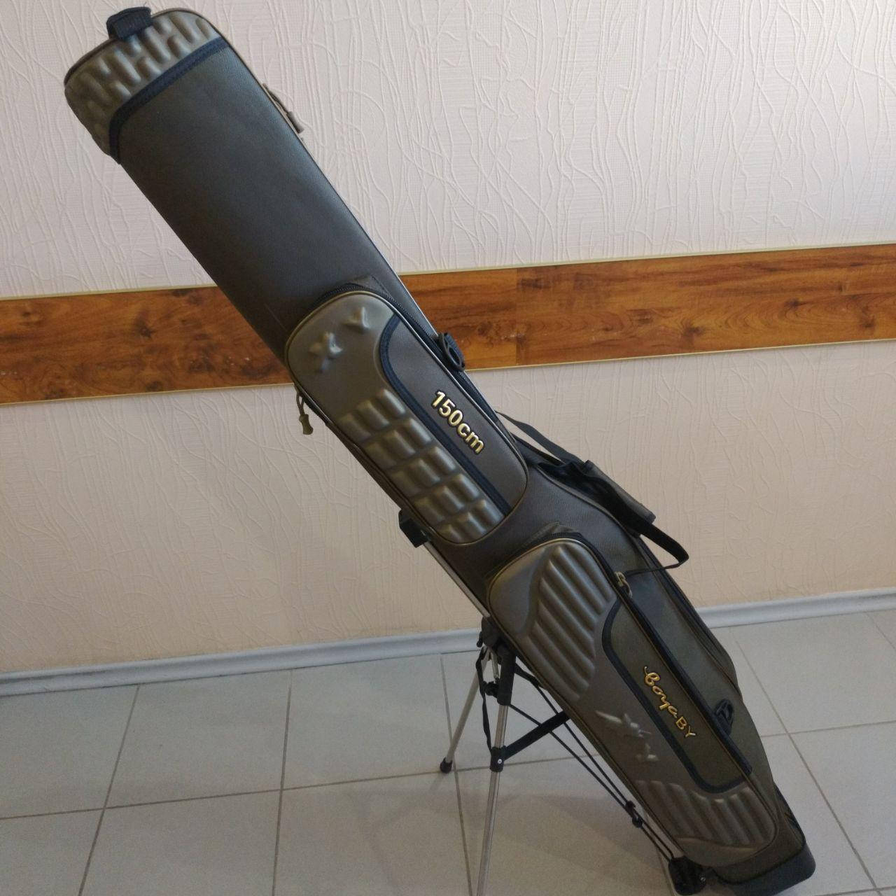 

Жесткий чехол для удилищ BoyaBy 1.35m хаки, 3 отсека, 3 кармана, ножки