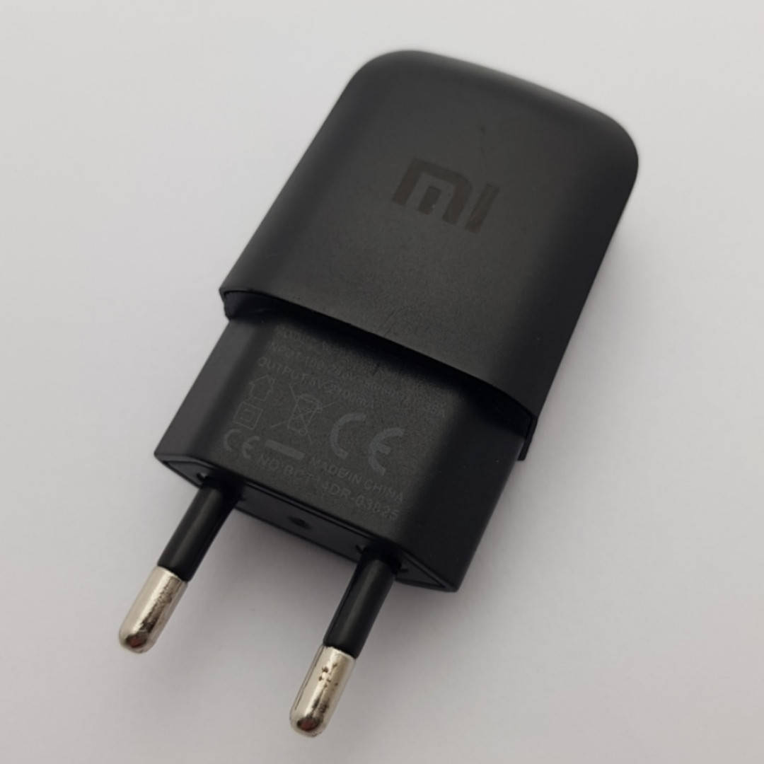 

Оригинальный блок питания Xiaomi YJ-06 5V 2.1A c разборки черный, Разные цвета