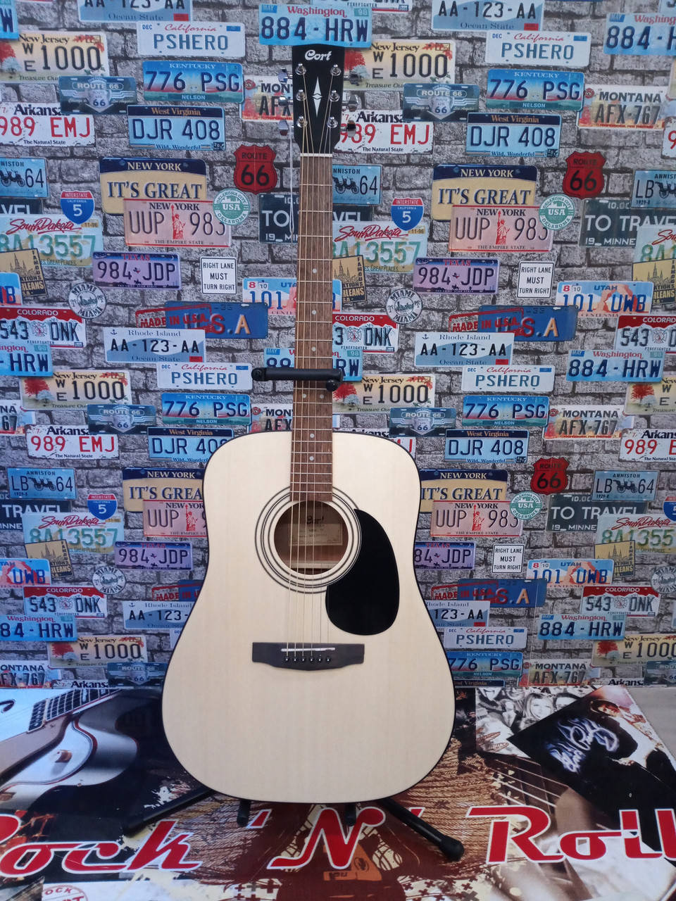 

Гитара акустическая CORT AD810 (Open Pore), Натуральный