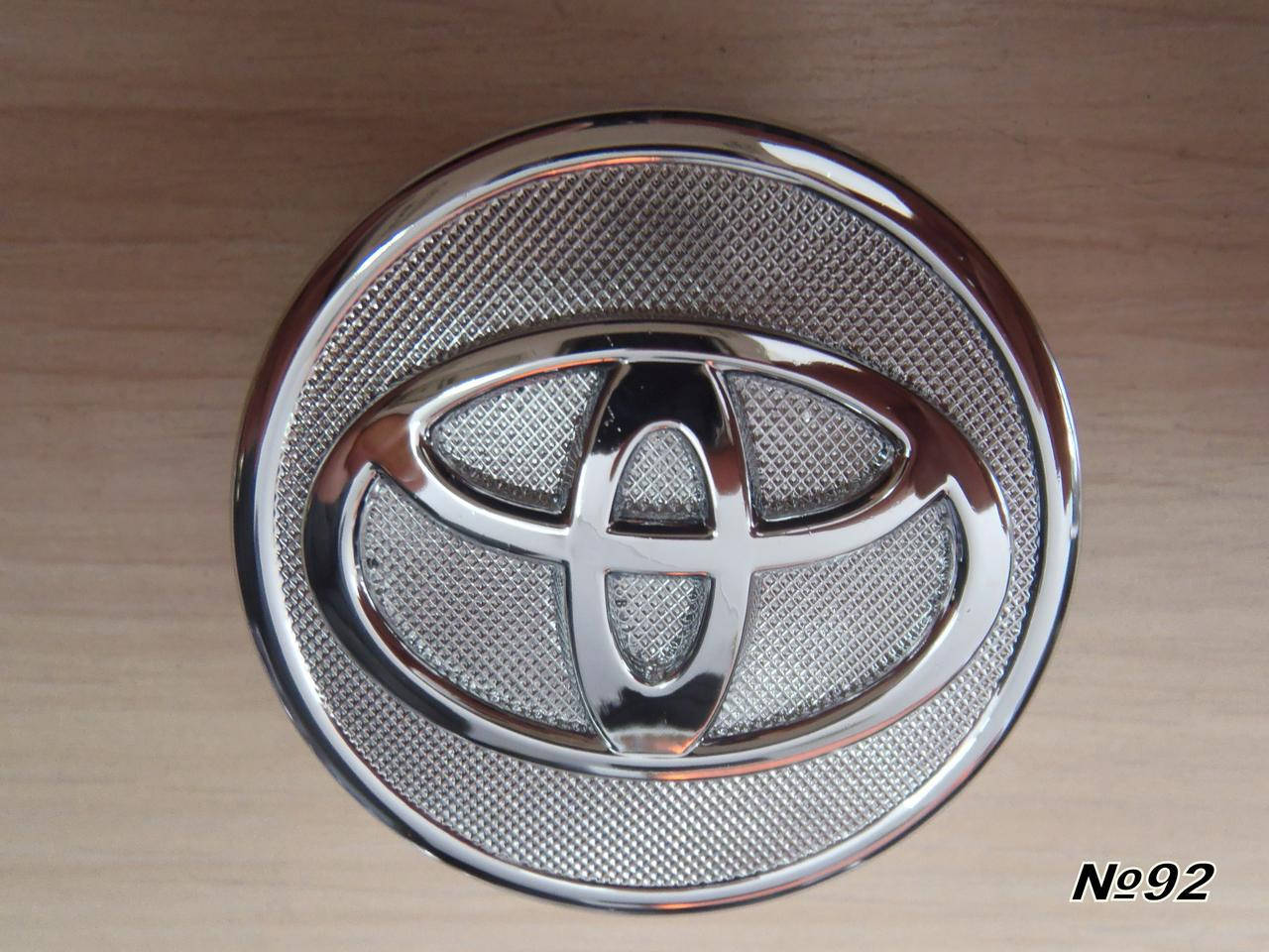 

Колпачки заглушки в литые диски Toyota 57/53/11 мм. 352110
