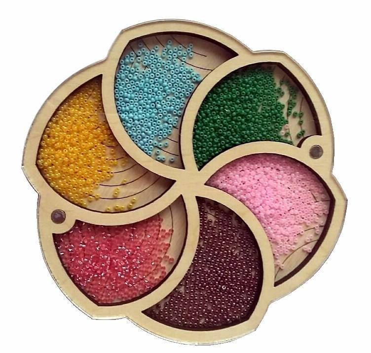 

Деревянный органайзер для бисера с крышкой Shasheltoys Цветочек 6 ячеек диаметр 15 см (060106)