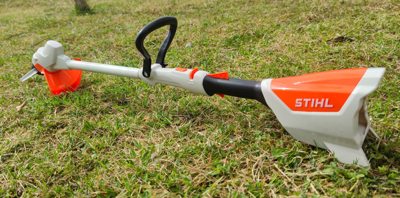 

Игрушечная мотокоса Stihl аккумуляторная (04649370000)