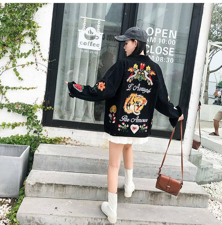 

Модельная женская джинсовая куртка варенка, Черный