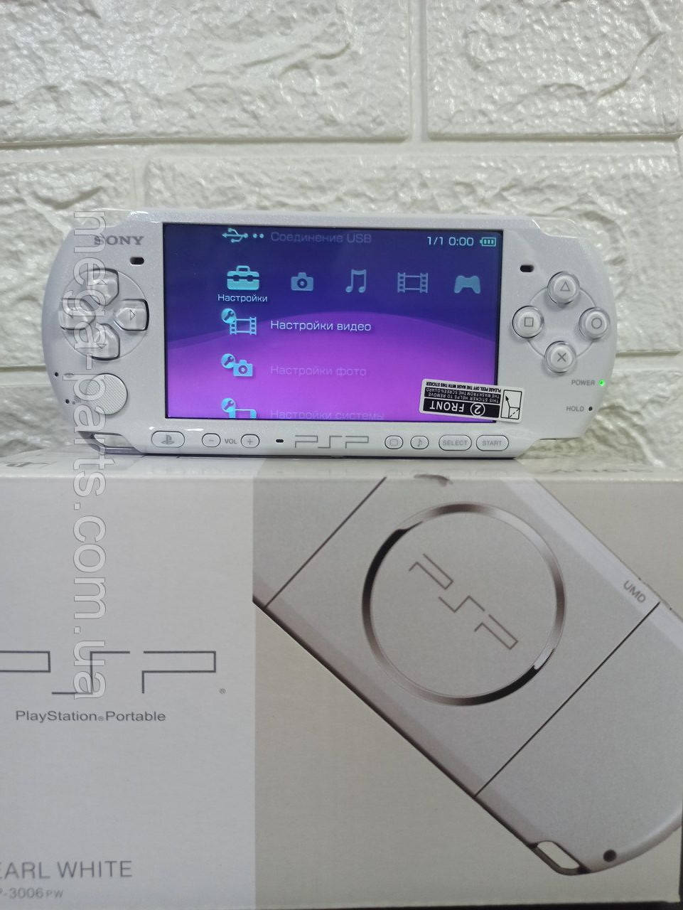 

Sony PlayStation PSP- 3006 PEARL WHITE 64 Гб прошитая, много игр, новое состояние, полный заводской комплект
