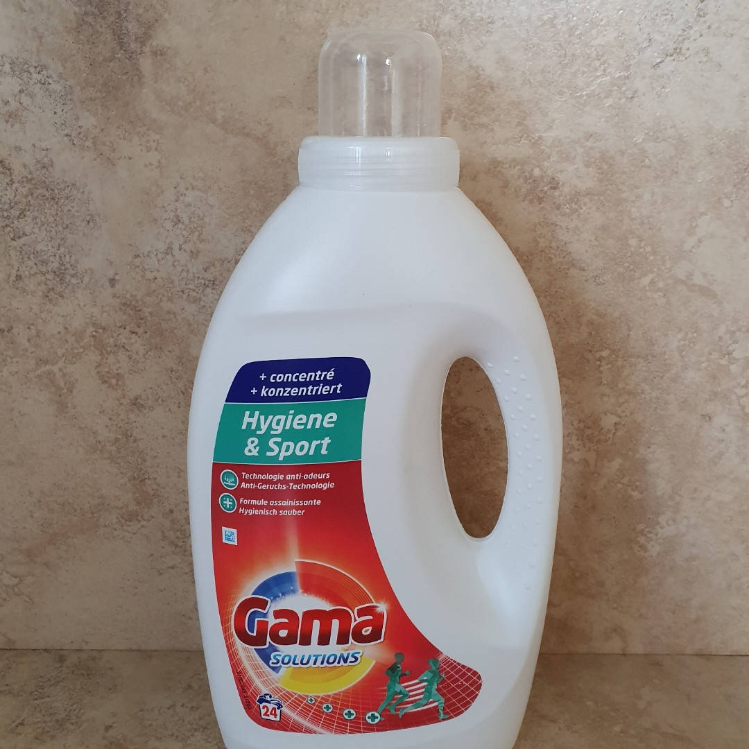 

Гель для стирки Gama Hygiene & Sport для стирки спортивной одежды, 1.2 л (24 стирки)