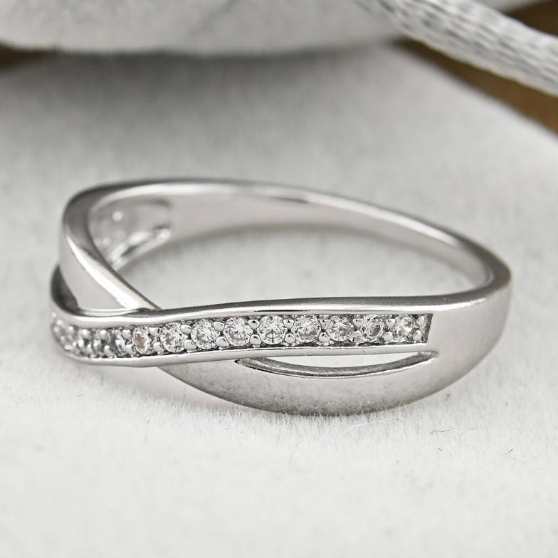 

Кольцо Xuping 14829 ширина 5 мм белые фианиты позолота Белое золото размер 19