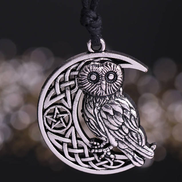 

Кулон сова с луной и пентаграммой