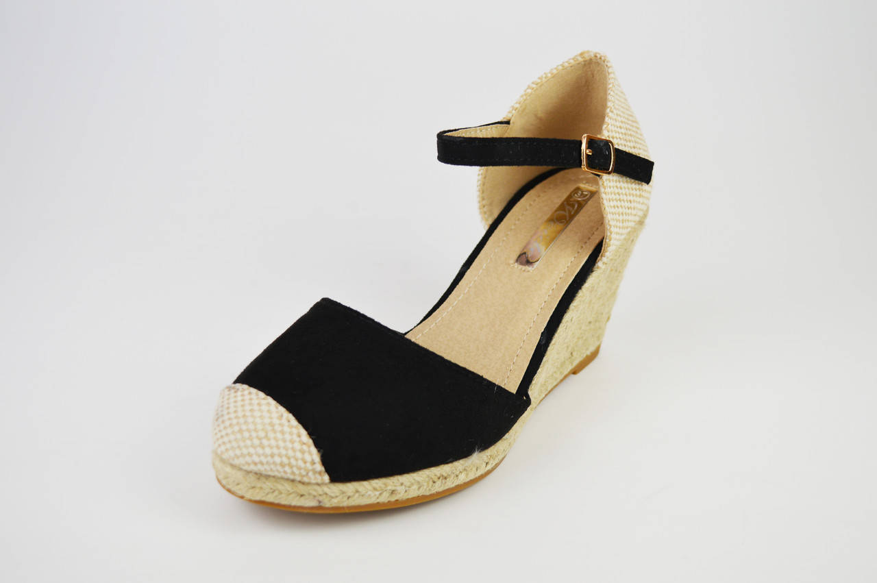 

Босоножки замшевые на танкетке Weide 305 41 размер