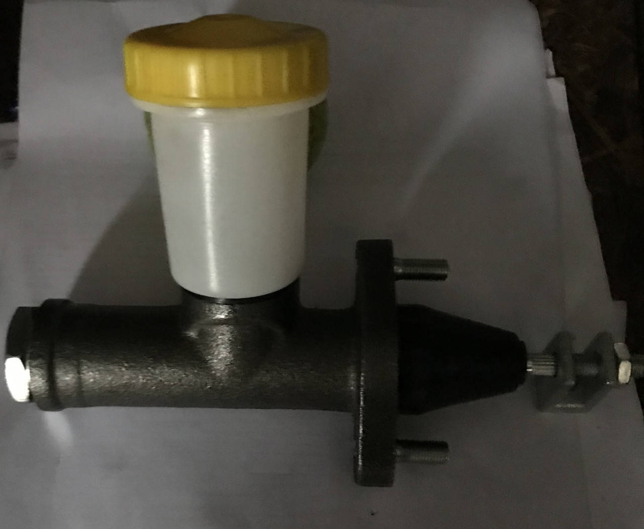 

Главный цилиндр сцепления на Москвич 412, 2140, ОДА