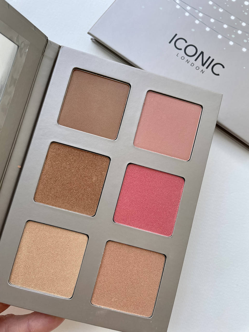 

Палетка для контурирования Iconic London Blaze Chaser Face Palette