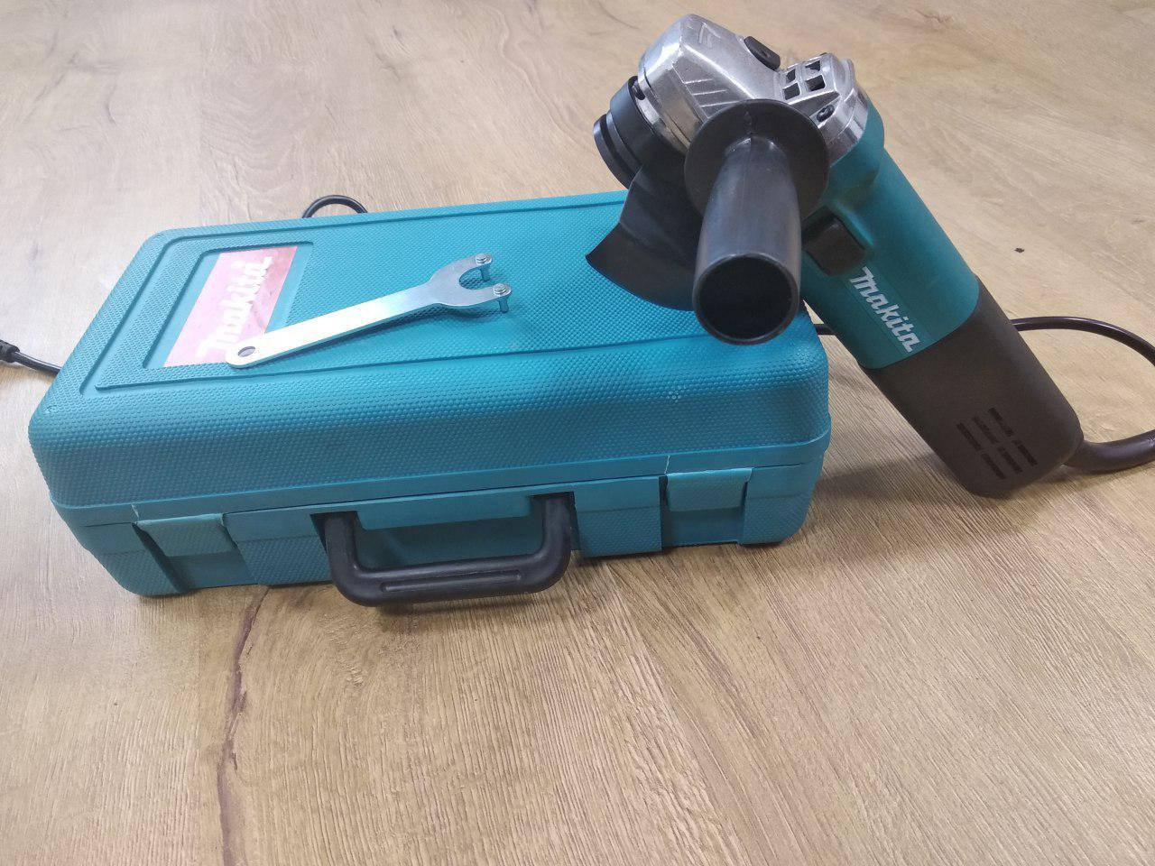 

Болгарка Makita 9558 HN : Регулятор оборотов | Кейс в комплекте