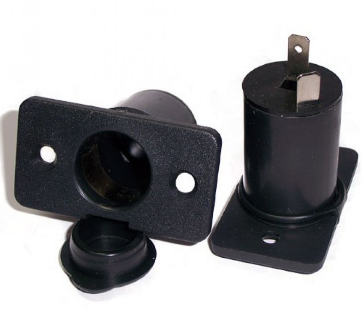 

Гнездо прикуривателя автомобиля 12-24 v с защитной крышкой универсальное врезное монтажное на панель