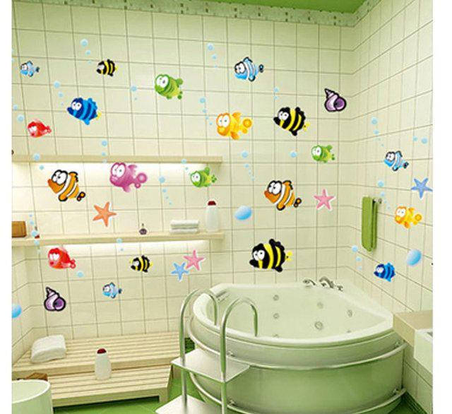 

Интерьерная виниловая наклейка детская в ванную комнату "Рыбки", Разные цвета