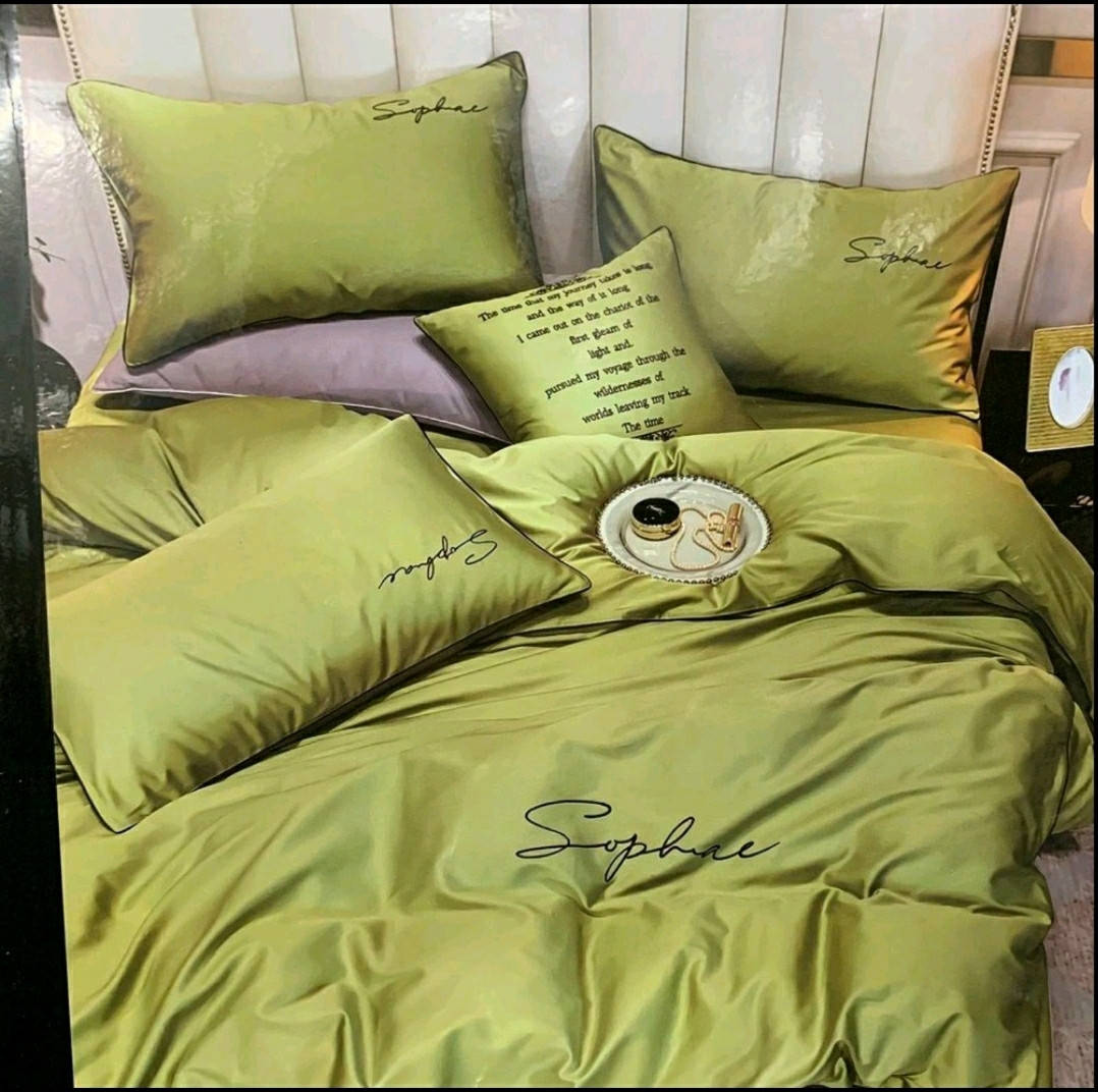 

Комплект постельного белья евро размер сатин Crown