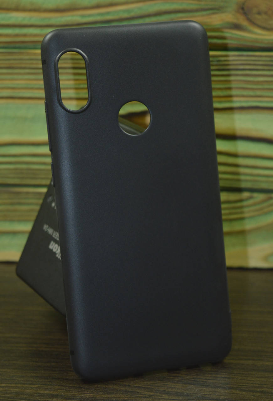 

Защитный чехол на Xiaomi Redmi Note 5 черный