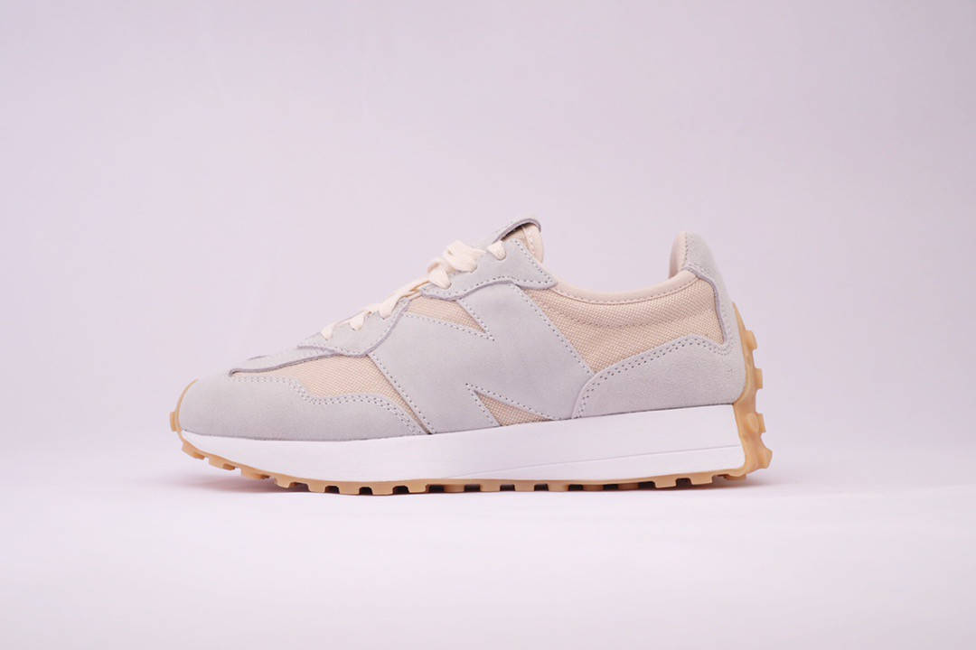 

Женские кроссовки New Balance 327
