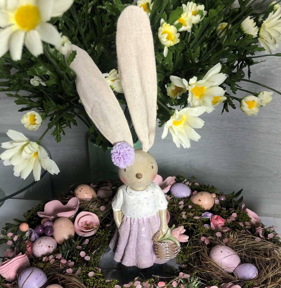 

Декоративная фигурка Зайка с корзинкой 30 см