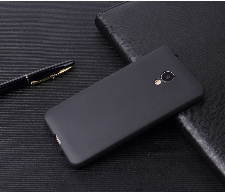

Чехол Style для Meizu M6s Бампер силиконовый черный